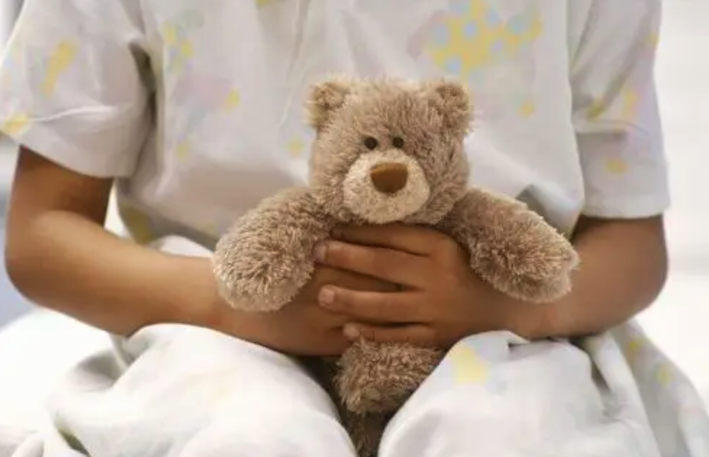 代理孕母當學測模擬考作文題引論戰　衛福部盼民持平看待