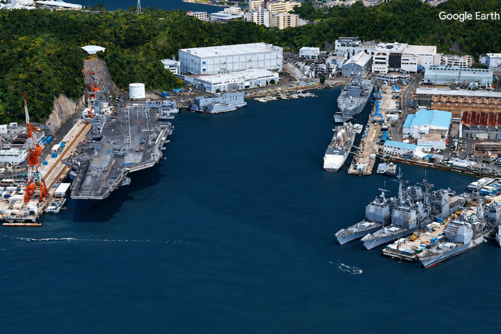 日本橫須賀軍港也被等比例複製。圖／翻攝自 Yokosuka: Google Earth Studio tour (HD) YT頻道