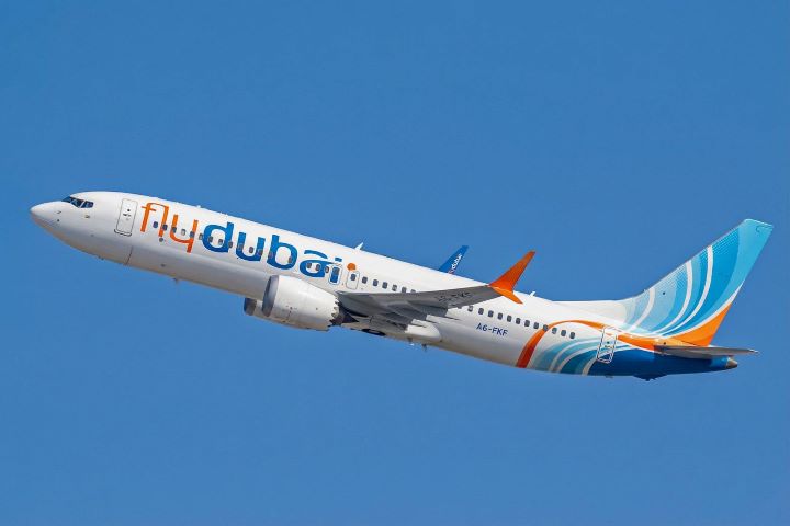 杜拜航空FZ1073航班涉事客機,波音737 MAX 8、註冊編號A6-FKF(資料照)。圖/取自Wikimedia Commons,CC BY-SA 4.0
