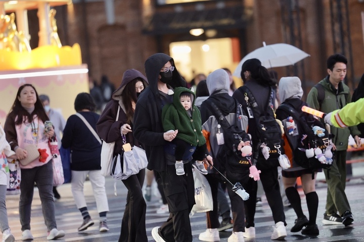 白天東北季風減弱暫回溫　周一起2波冷氣團接力來襲