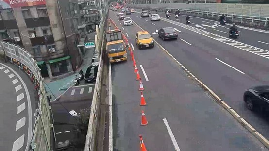 新北市永和區林森路主橋往台北外側車道18日起縮減剩一個車道。圖/取自台北市即時交通網網頁its.taipei.gov.tw