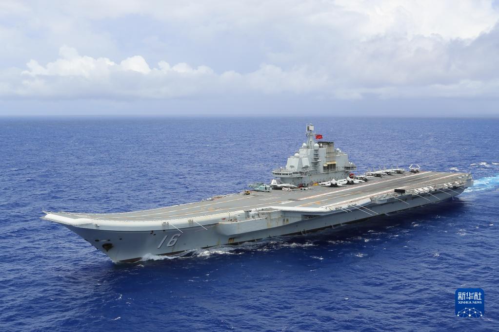 中國航母「遼寧」艦經過為期一年的中期維修和升級改良的工作，即將再次航行。圖/取自新華社