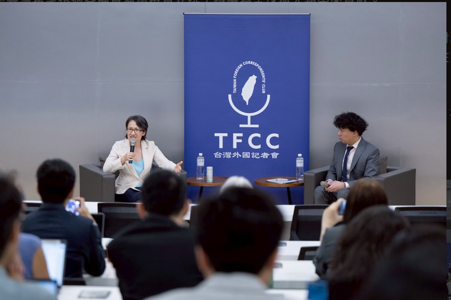 是記者還是側翼？外媒干政越來越離譜