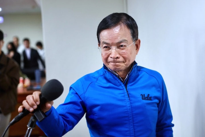 黨團爆內戰！鄭麗文稱多數挺3800億　賴士葆駁：發言一面倒8000億