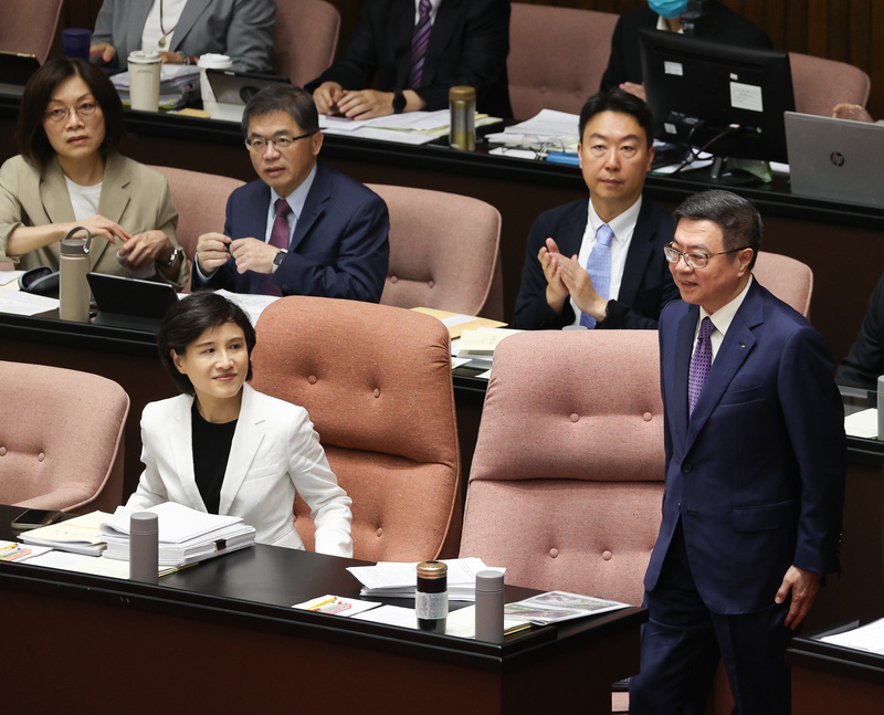 陳亭妃提案廢考監 喊話韓國瑜成立修憲委員會