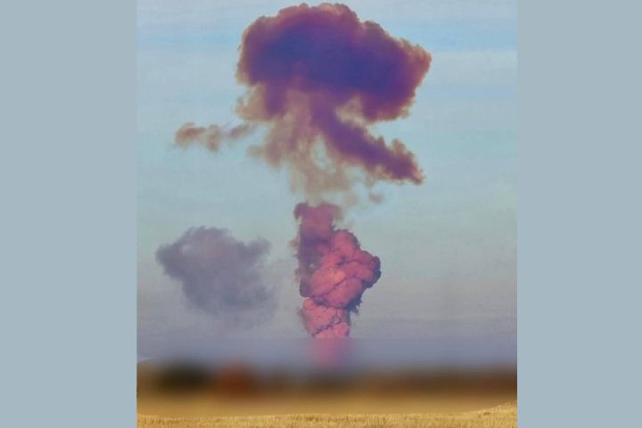 俄羅斯洲際彈道飛彈試射失敗　落地後飄散紫色煙霧