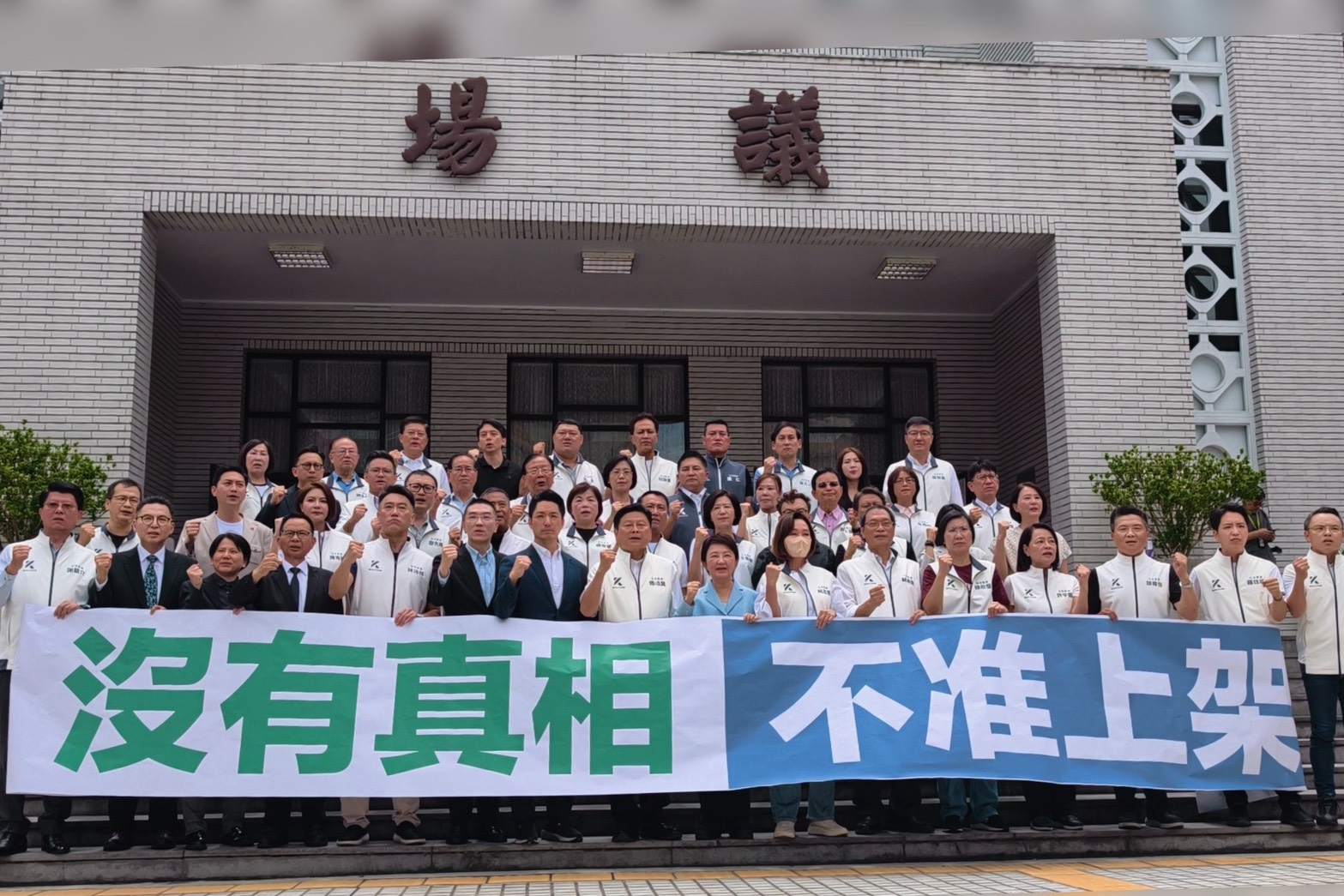 【黃丙喜專欄】藍白合    兩岸未來的中流砥柱