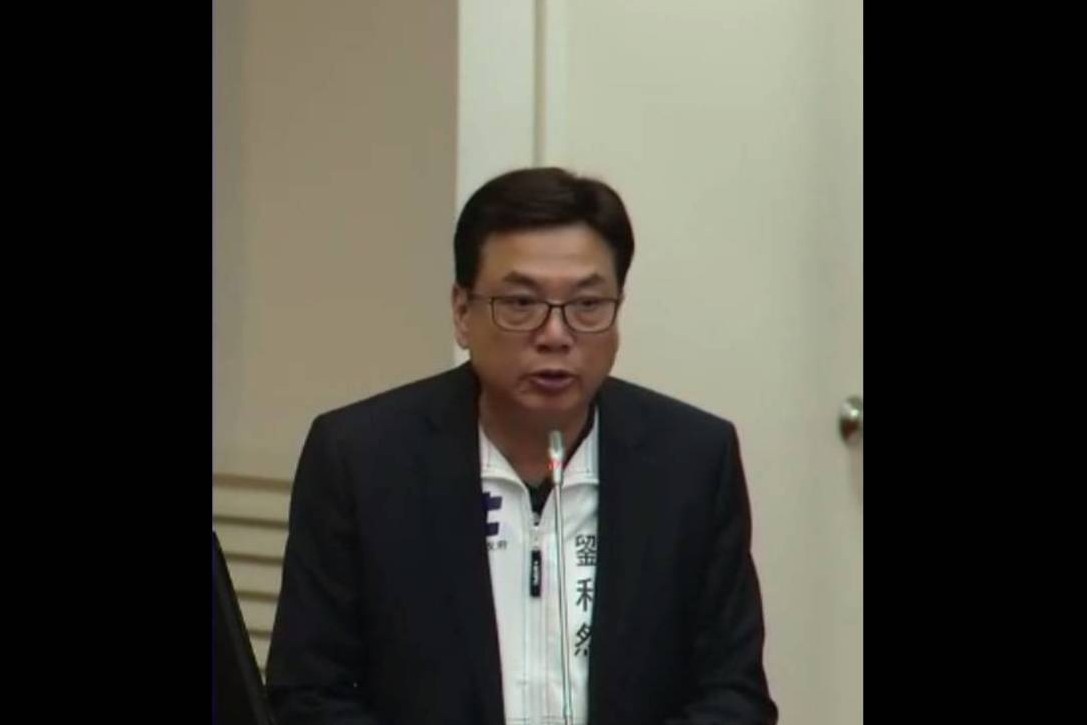立法院財政委員會4日排審民眾黨團提案，促請政院立即足額撥付地方補助款，圖為新北市副市長劉和然。圖/翻攝自國會頻道