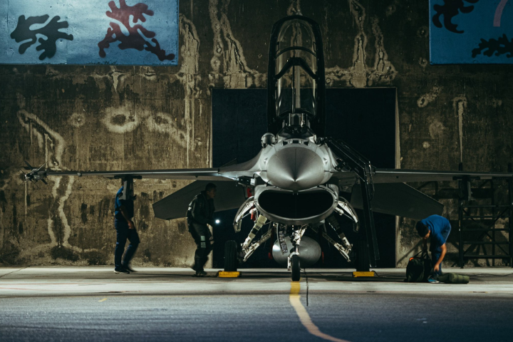 「親中反中」非障礙！日經亞洲：台國防預算僵局是經濟現實　不是政治意識形態