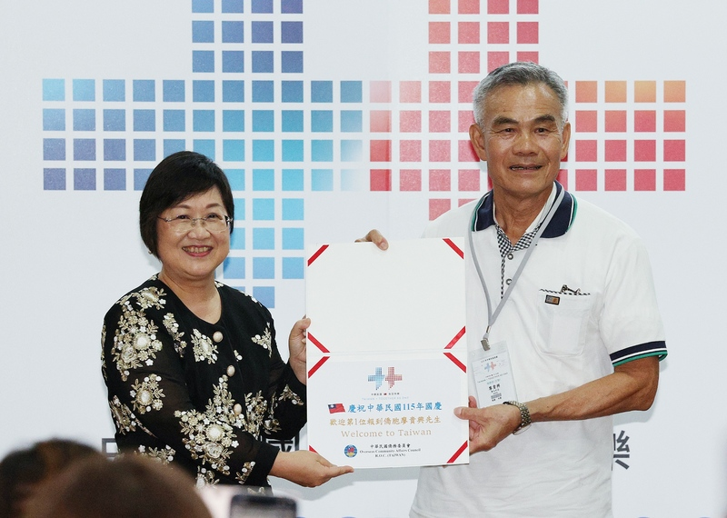 【梅花評論】照顧孩子可以理解    惟公務身分不能模糊