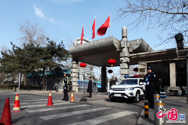 北京京西賓館常成為中全會、兩會代表駐地，戒備森嚴。圖／取自中國網