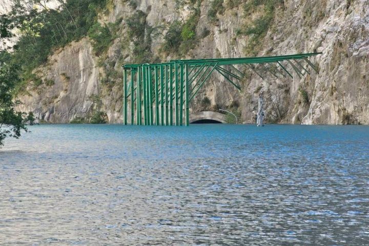 立霧溪堰塞湖淹沒靳珩隧道西口　948人撤離 　溪水漸漫流回主河道