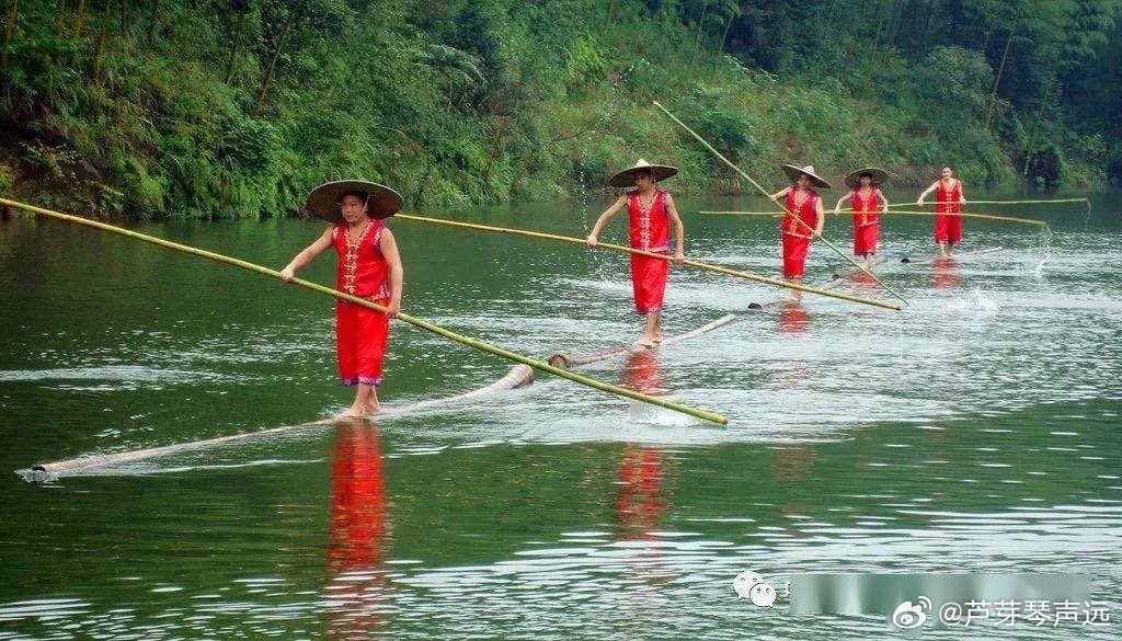 獨竹漂 2千年的真功夫 一根竹漂一支滑竿乘風破浪