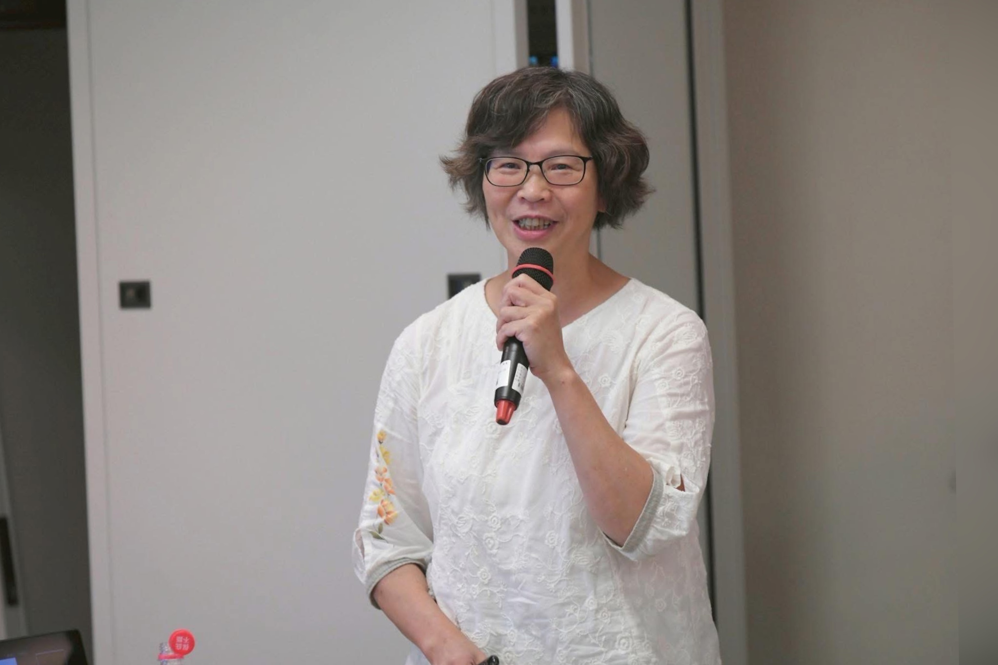 蔡壁如突然宣布短期出家　柯文哲：我也不清楚