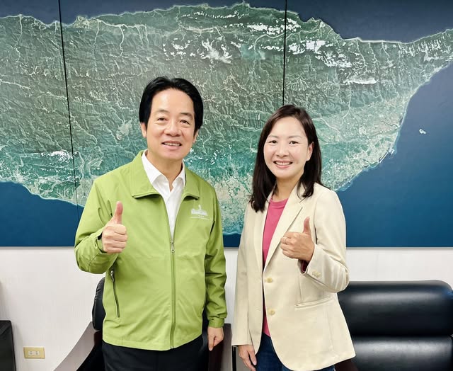 民進黨選對會19日通過,將建請中執會提名陳品安(右)為 2026 年苗栗縣長候選人,與苗栗縣長鍾東錦對壘。圖/取自陳品安臉書