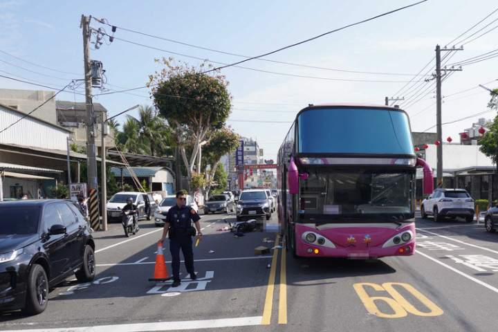 台南女警遭輾斃　肇事女大生遭肉搜　同校生目擊：照常上課有說有笑