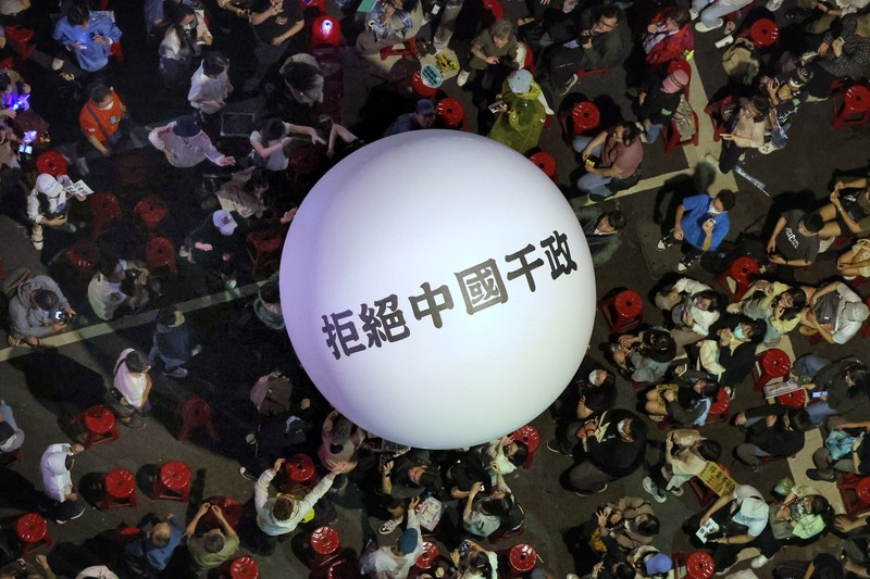 「是方電訊」涉高階AI伺服器銷陸　馬文君：當年疑協助分析「青鳥行動」群眾
