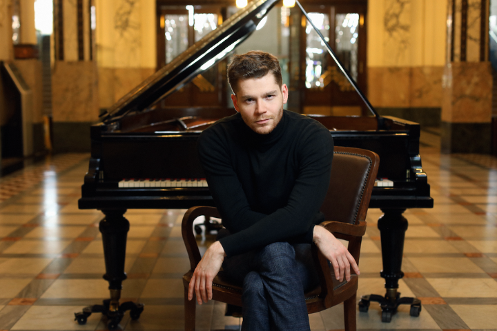 技巧服務音樂：挺烏鋼琴家古寧3/26來台演出李斯特超技練習曲