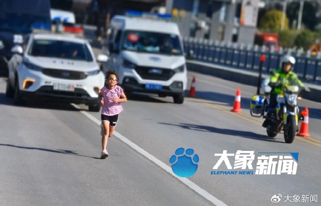 「蹭跑」馬拉松 江西10歲小女孩跑完42公里全馬