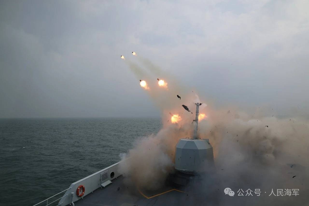 近日，東部戰區艦隊在東海演練反潛。圖/取自人民海軍