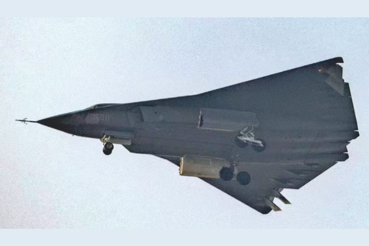 美媒：陸「殲-36」原型機設計持續演進　第六代戰機研發進入新階段