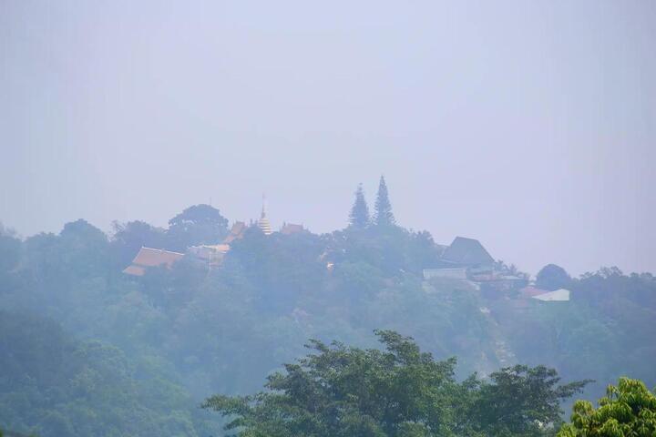 泰國霧霾嚴重，空氣一片灰矇矇。圖/取自ASEAN NOW官方《推特》