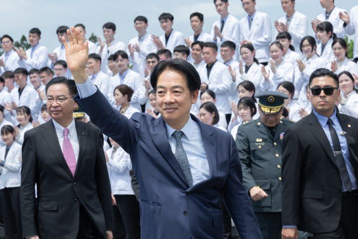 賴清德總統今天（26日）上午前往陸軍軍官學校出席「114年三軍八校院聯合畢業典禮」。圖/取自總統府官網