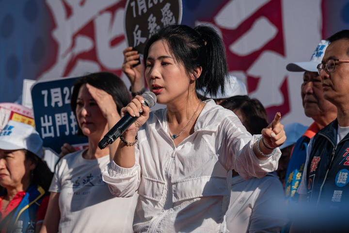 陳培瑜指未赴關稅秘密會議、放棄監督 徐巧芯嗆造謠：當天她坐我附近
