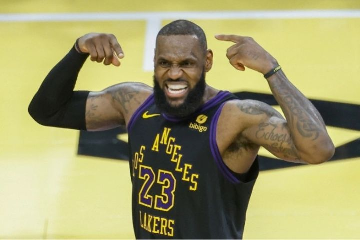 詹姆斯超大降薪轉戰76人　NBA生涯第24個球季　挑戰總冠軍