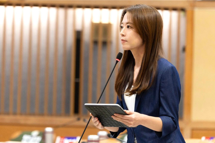 放棄三連霸！江怡臻退選新北議員　姑姑江惠貞：以市長選舉為重