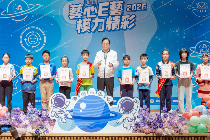 六都第一！桃園推國中小教科書免費　張善政減輕家庭負擔　藍營籲中央跟進