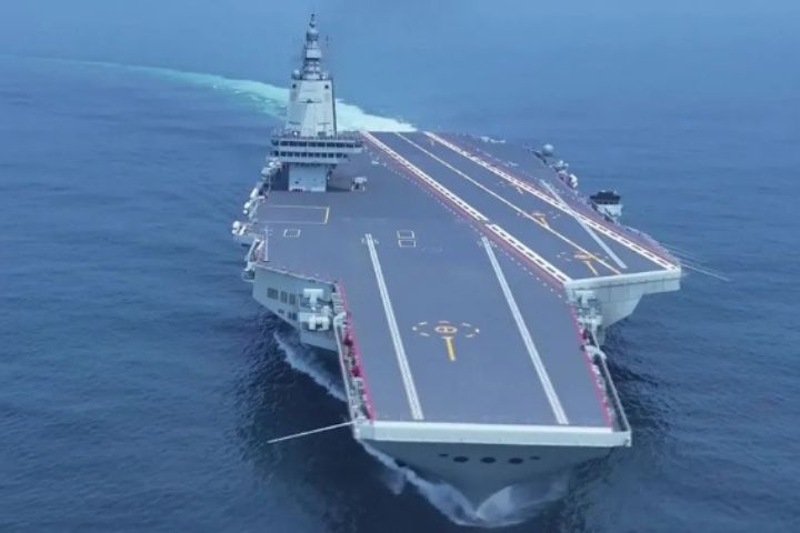 福建艦第8次海試 艦載戰鬥機殲-15T進行電磁彈射