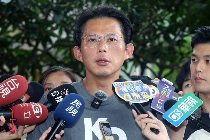 反擊綠委！黃國昌曝「精鏡傳媒涉海外資金疑雲」：記者還被報復