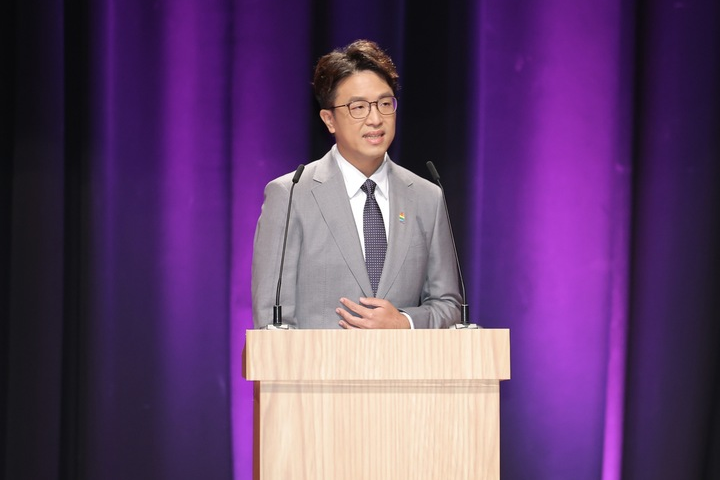 【首都市長電視辯論】藍營士氣大振　網整理沈伯洋廢話大合集 
