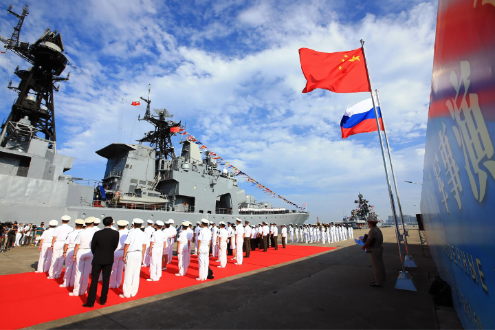 陸3艘主力軍艦繞日本列島一周！中俄聯合航行再穿越對馬海峽　日全程監控示警