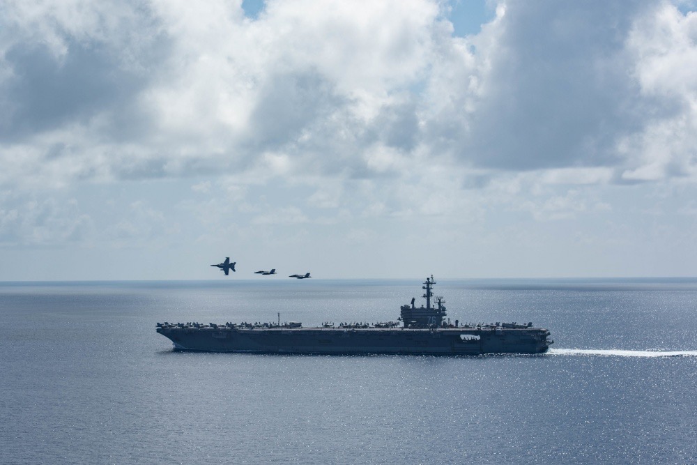 美軍雙航艦部署西太平洋 學者：關注台海及兩韓情勢