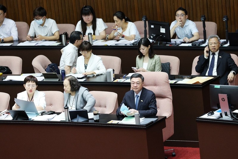 王鴻薇痛批追加預算「有鬼」：政院暗渡陳倉偷偷回血此前被砍預算