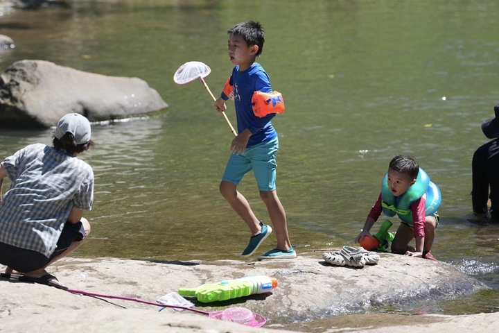 東北季風減弱　各地晴到多雲氣溫回升