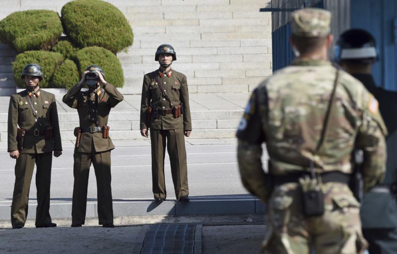 北韓士兵頻繁出現在南北韓分界線。圖/取自中青網