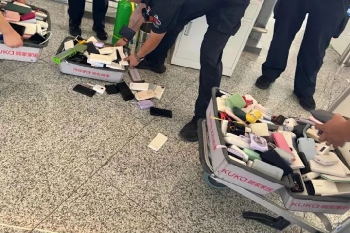 大陸機場嚴查充電寶：無3C標識不得上機 1天繳3000個
