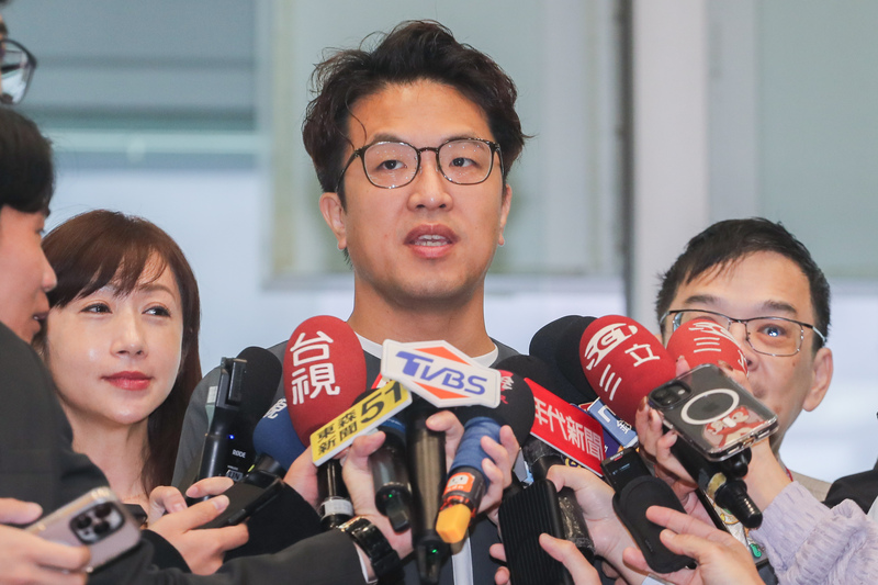 沈伯洋遭跟監、跨境鎮壓案求刑低　政院：密集討論《反滲透法》修法