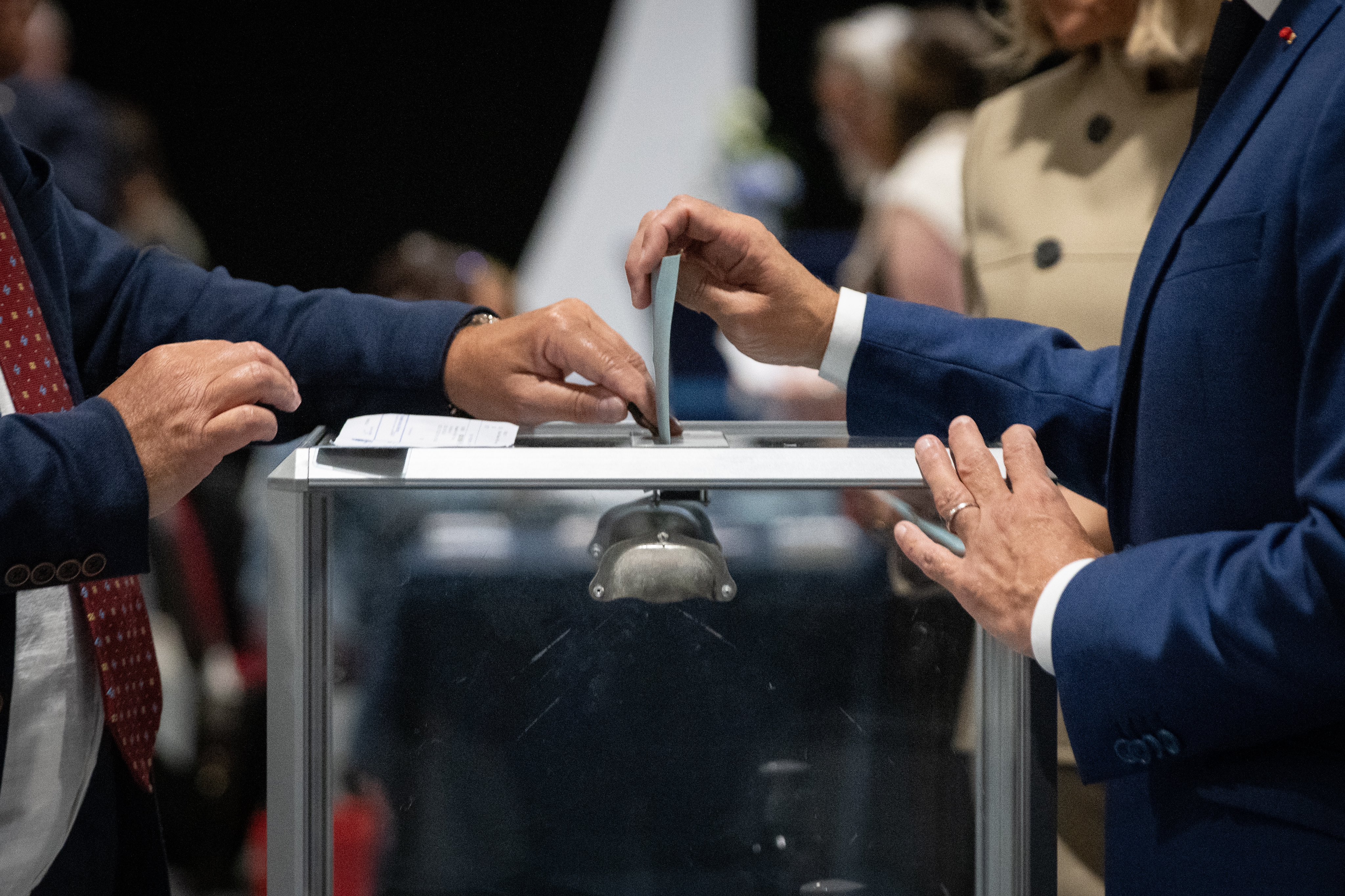 法國兩極化的國會改選首輪投票於6月30日登場，出口民調顯示，極右翼政黨大勝。圖/取自Emmanuel Macron @EmmanuelMacron