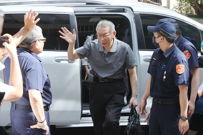 柯文哲案是否是賴政府政治迫害？民調：八個月內同情柯驟增逾150萬人
