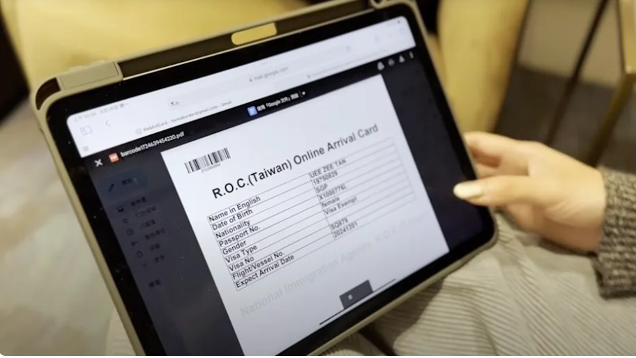 中華民國(ROC)字樣,僅在最終通知信中才出現。圖/取自YT@內政部移民署