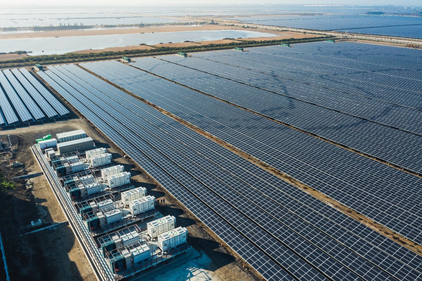 台電大力發展綠電，致力達成減碳目標。圖/取自台電官網