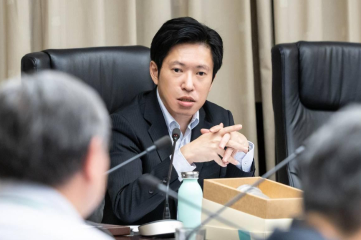 張惇涵要部會1日3報「時事議題」 郭正亮批：小孩玩大車
