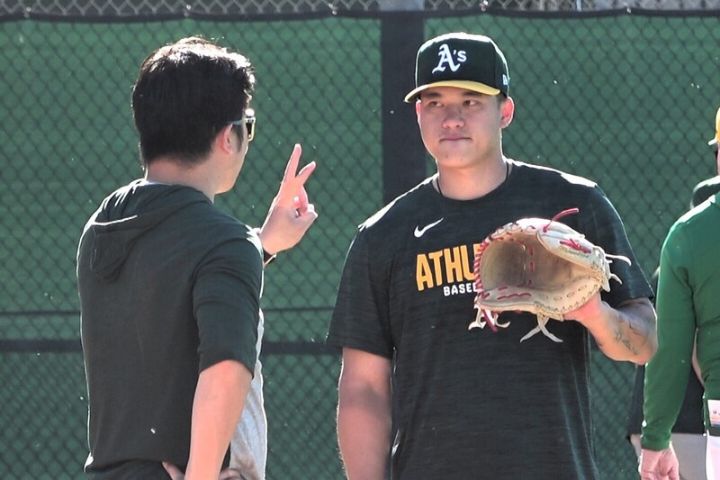 被投球耽誤的畫家　莊陳仲敖用畫筆記錄經典賽、逐夢大聯盟