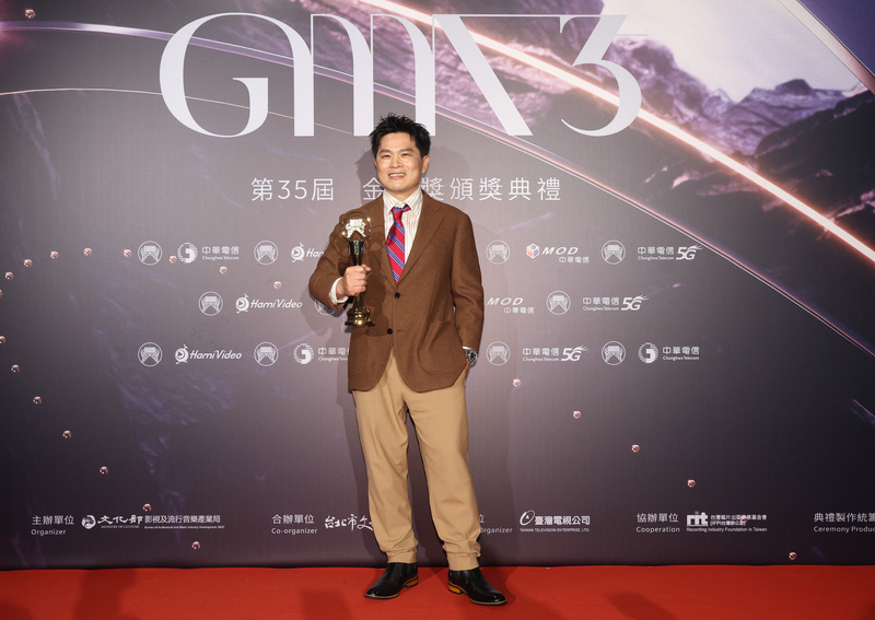 第35屆金曲獎頒獎典禮29日台北舉行，蘇明淵二度奪下最佳台語男歌手獎。圖/中央社