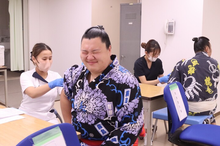 單周激增9千確診　日本進入流感大流行期近千學校停課