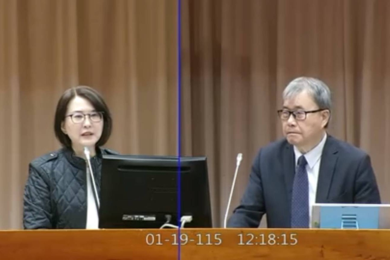 鄭英耀翹班輔選還抱怨沒寒暑假　藍委不慣著：何不裸辭部長